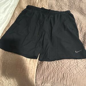 Men's XL Nike Dri Fit shorts - unlined - black - like new